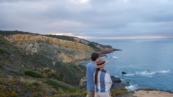 Quels sont les meilleurs spots pour faire de la plongée en apnée aux îles Phi Phi, Thaïlande?